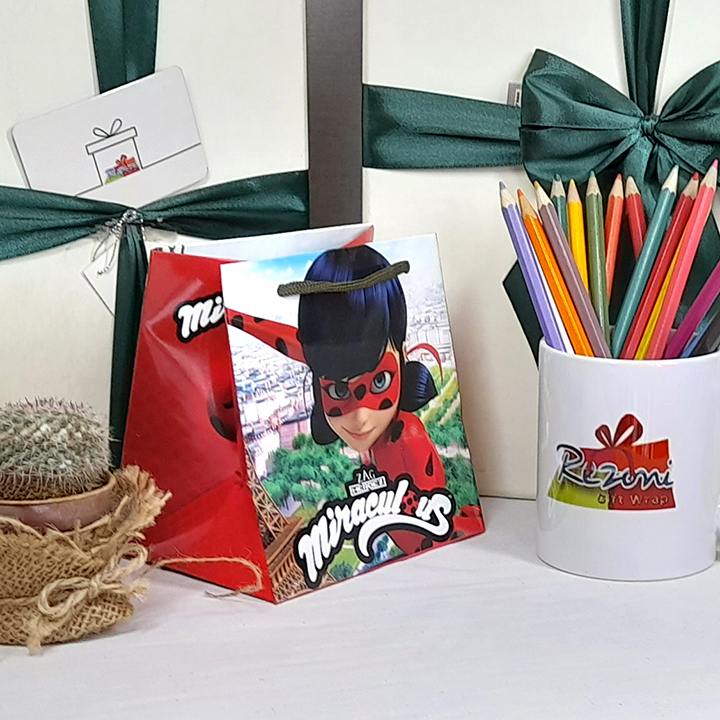 پاکت کادو با طرح دختر کفشدوزکی قرمز (سری 20) - تصویر 2